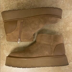 Wild Fable Cream Shearling-Lined Ankle Boots